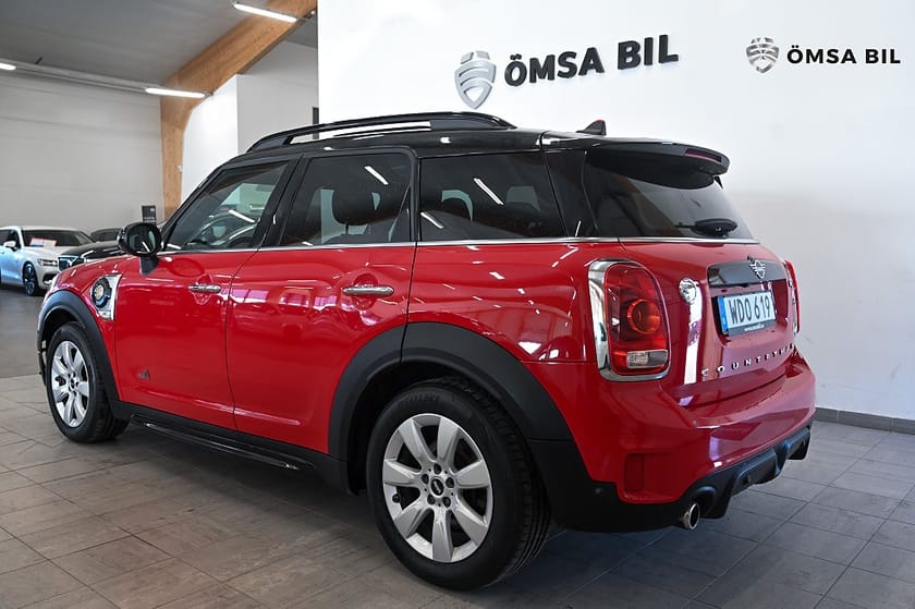 Bild 5 av MINI Countryman Cooper SE ALL4 John Works Panorama H/K Skinn