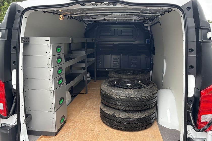 Bild 5 av Mercedes-Benz Vito 116 CDI 2.8t 9G-Tronic PRO /Inredning