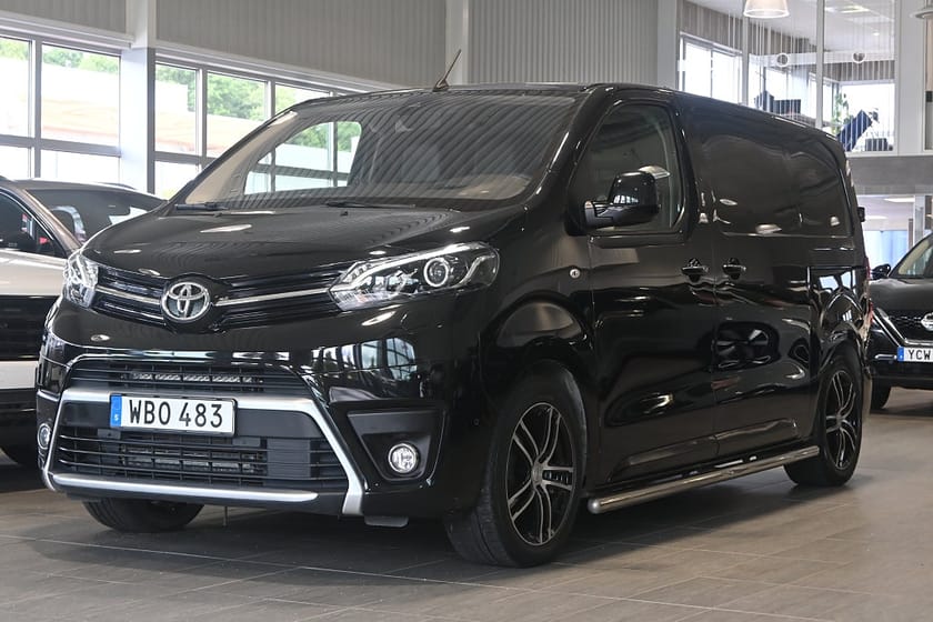 Bild 1 av Toyota Proace 2.0 D-4D 177hk Navi Värmare Drag Adaptiv farth kamera