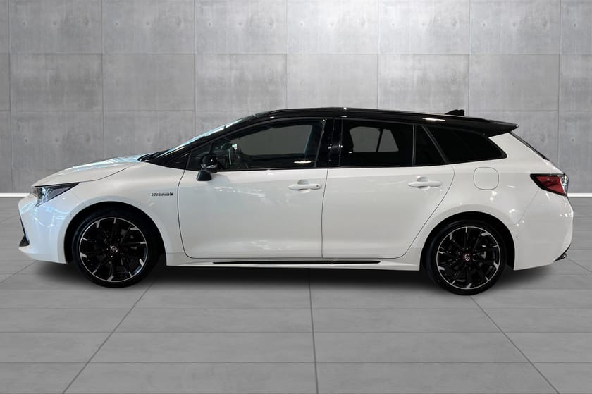 Bilde 2 av Toyota Corolla Touring Sports Hybrid 2,0 Hybrid, GR Sport, 184hk, Velholdt, pen bil