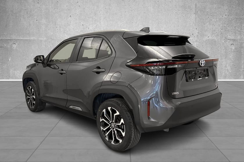 Bilde 3 av Toyota Yaris Cross Hybrid AWD-i Active Tech/4x4/kompl.service/1 eier/