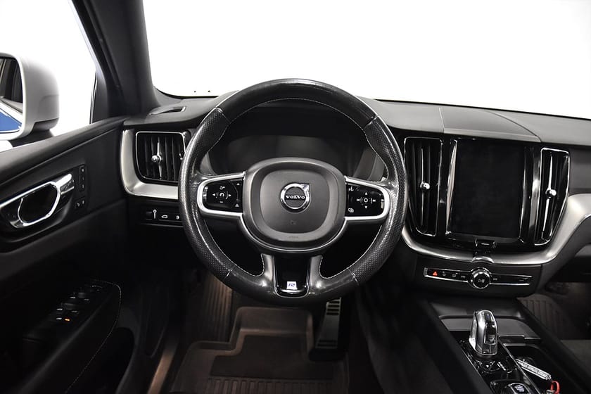 Bild 2 av Volvo XC60 T8 AWD R-Design Drag Pano B-kam VOC Orrefors 407hk