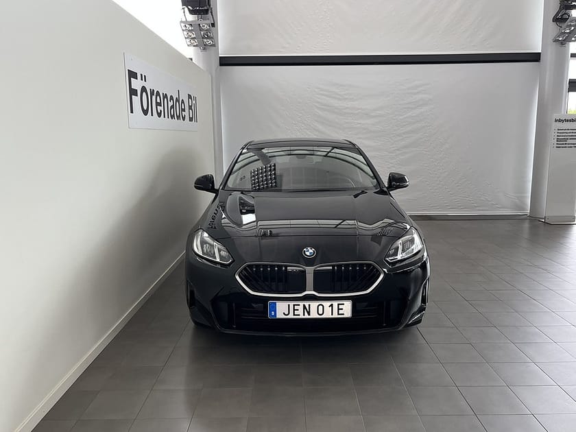 Bild 2 av BMW 120 Privatleasing fr. 2998 kr/mån Rattvärme Tonade Rutor