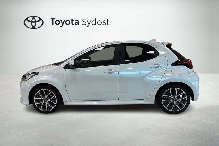 Bild 3 av Toyota Yaris Hybrid 130 1.5 5d. Style JBL Panorama Automat Rattvärme Backkamera Adaptiv farthållare Head-up