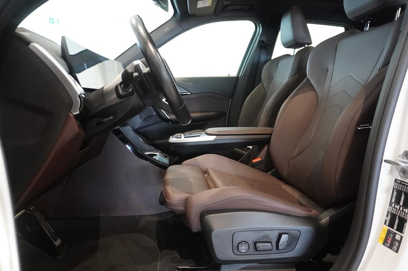 Bild 5 av BMW iX1 xDrive30 M-Sport Drag DA Pano HUD 306hk