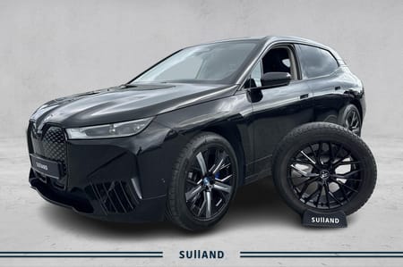 BMW iX xDrive40 xDrive40,Charged Edition m/Sportpakke,Tilh.feste