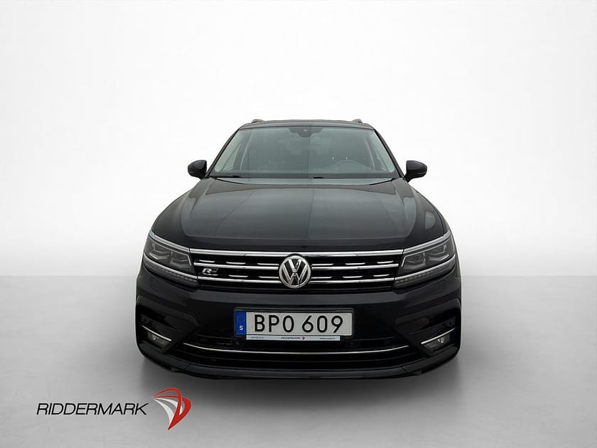 Bild 2 av Volkswagen Tiguan Allspace 7-sätes 4M R-Line 7-Sits Cockpit D-Värm