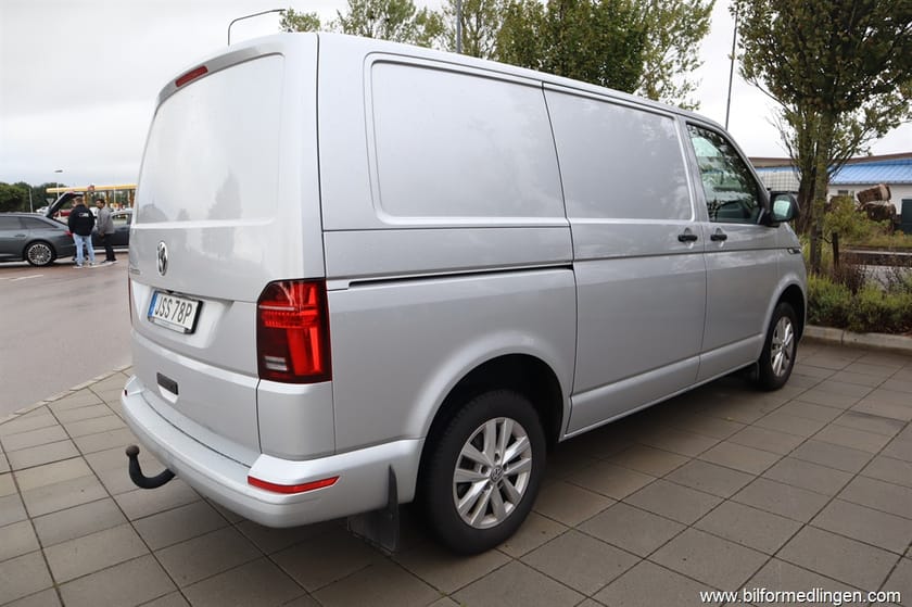 Bild 3 av Volkswagen Transporter 2.0 TDI T30 150hk Aut 3sit Drag 1 Ägare Inredning Backkamera