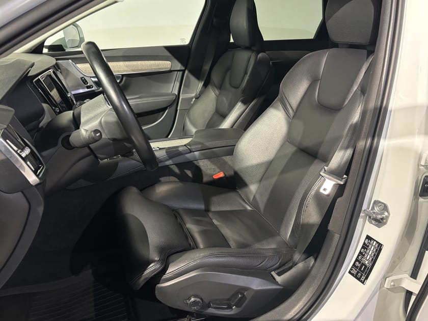 Bild 5 av Volvo V90 Cross Country B5 AWD Diesel Advanced | B&W | Dragkrok |