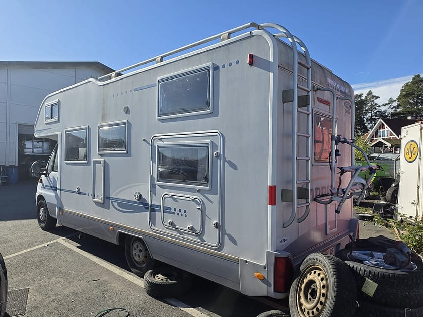 Bild 3 av Adria Mobil Campervan Fiat