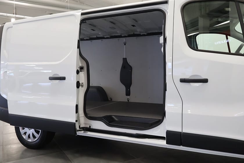 Bild 4 av Nissan Primastar Van dCi150 A/T L2 H1 N-Connecta Blind FD Blind SSD