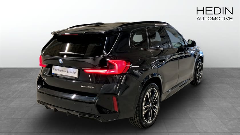 Bild 2 av BMW X1 xDrive25e H/K- Ljud, M sport, Rattvärme