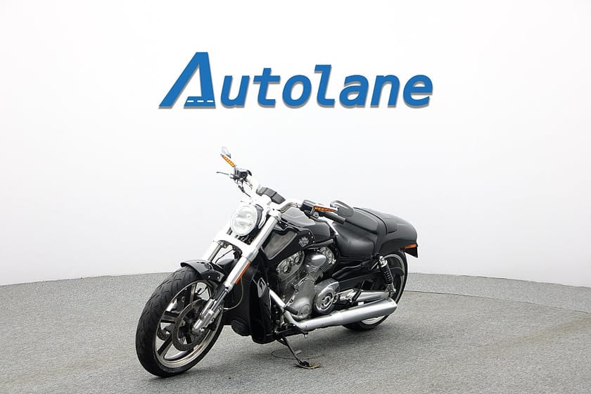 Bild 4 av Harley-Davidson VRSCF V-Rod *Vance & Hines, Nya däck, Nyservad *Sommarkampanj 4,
