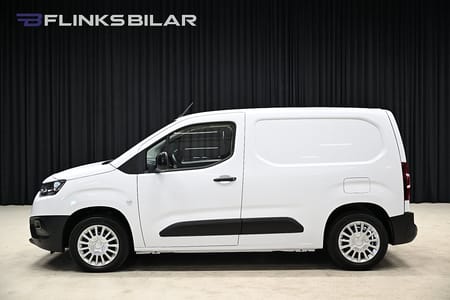 Toyota ProAce City 130HK Automat|Dubbelgolv|Inredd|Drag|Värmare|Moms