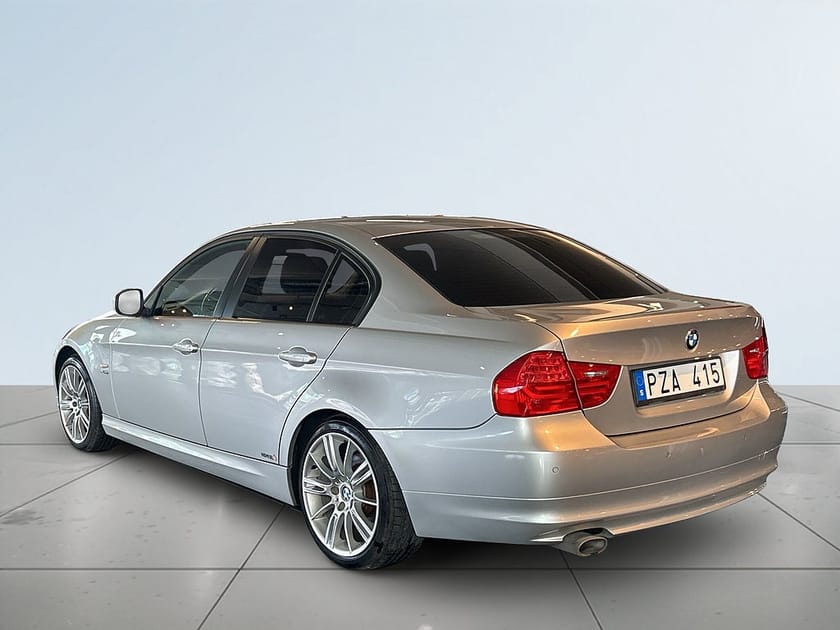 Bild 5 av BMW 320d xDrive Sedan 320 Låg skatt/MoK/SoV/P-sens/AUX