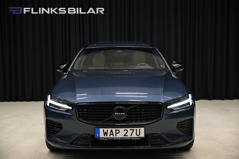 Bild 5 av Volvo V60 Recharge T8 AWD Ultimate Dark Panorama 360° Kamera H/K