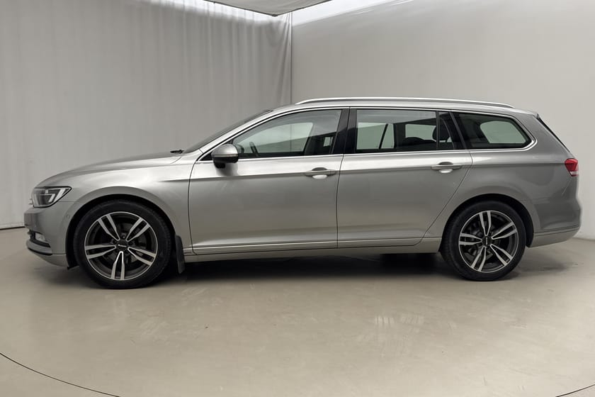 Bild 2 av Volkswagen Passat Sportscombi TDI (150hk) Masters Drag B-Kam