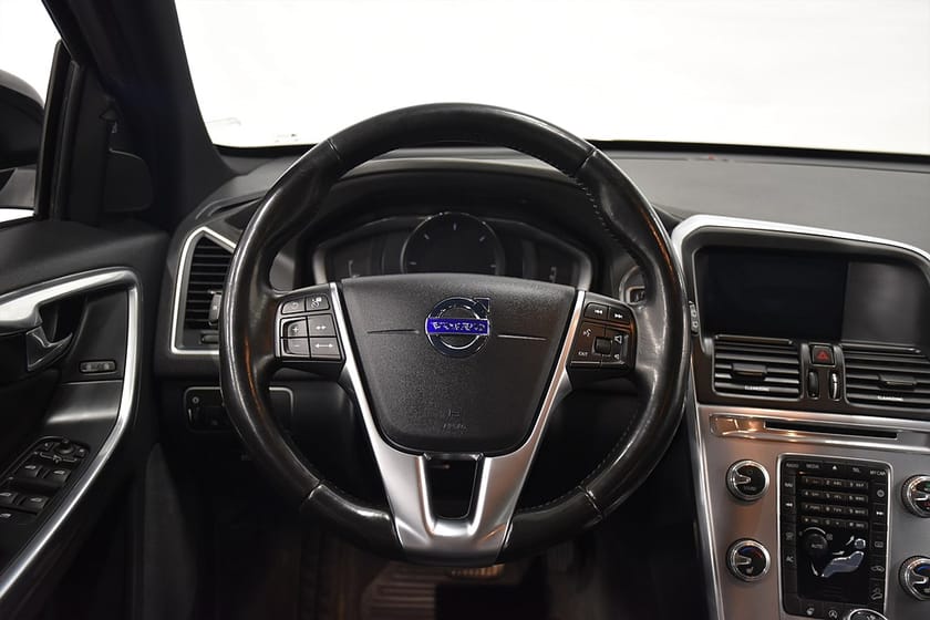 Bild 2 av Volvo XC60 D4 AWD Summum K-rem bytt Skinn VOC Rattv Dragkrok