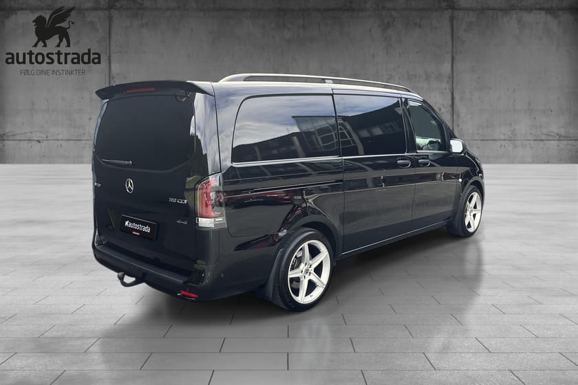 Bilde 5 av Mercedes-Benz Vito 119 CDI 4x4 3.0t Hengerfeste,webasto.airmatic. 2 seter ++++