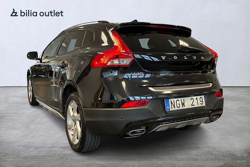 Bild 4 av Volvo V40 Cross Country D3 Summum 150hk / Värmare Pano Kamera BLIS Kamrem Bytt