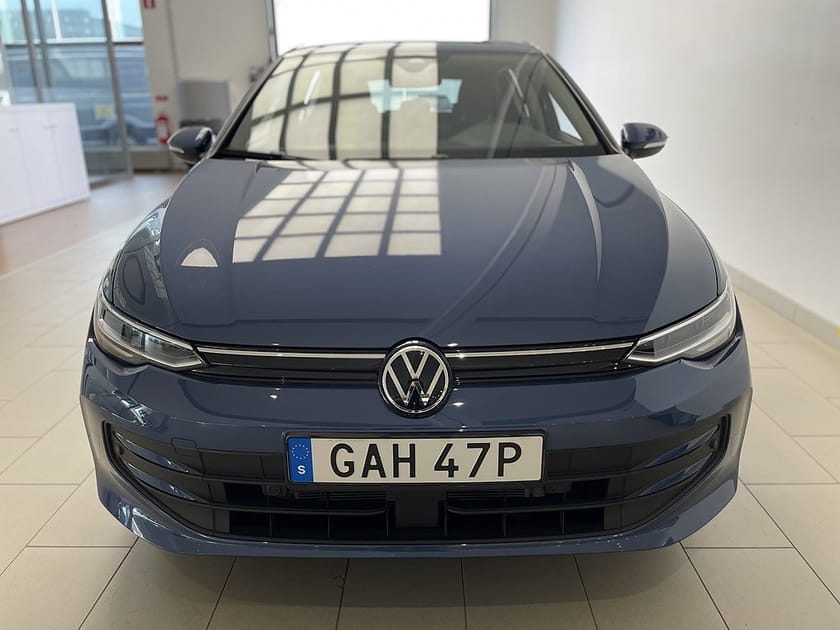 Bild 1 av Volkswagen Golf LIFE 1.5eE TSI 150 HK  DSG|Värmare|B-kamera