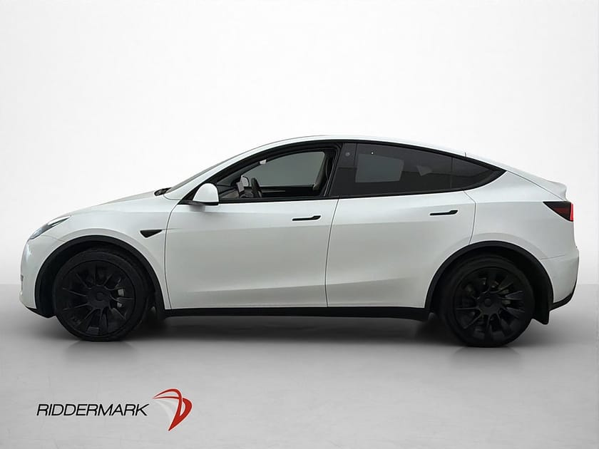 Bild 5 av Tesla Model Y Long Range AWD Svensksåld Autopilot Pano MOMS