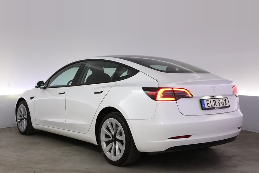 Bild 4 av Tesla Model 3 Long Range AWD Autopilot Panorama Acc.Boost
