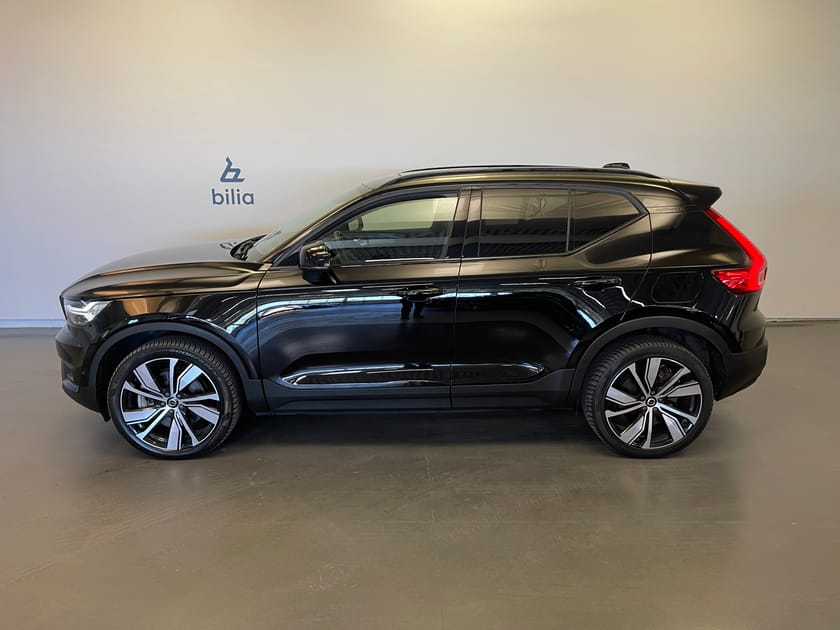 Bild 2 av Volvo XC40 Recharge Rescharge Pro / 2.95% Ränta / Navigation / Backkamera / Panoramaglas tak /