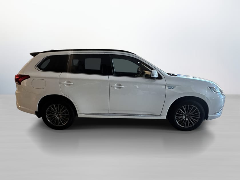 Bilde 5 av Mitsubishi Outlander PHEV S | Navi | Skinn | Hengerfeste | 360 |
