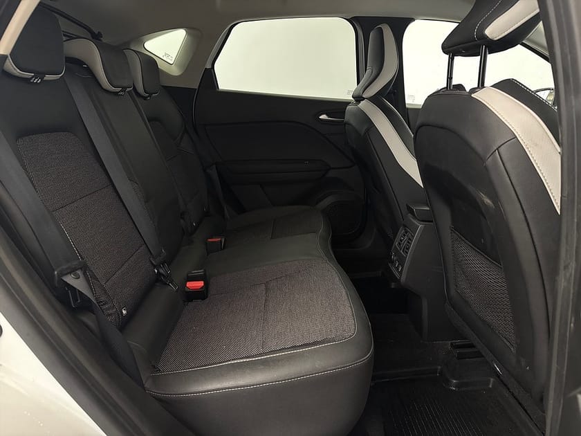 Bild 5 av Renault Captur E-TECH Plugin-Hybrid 160