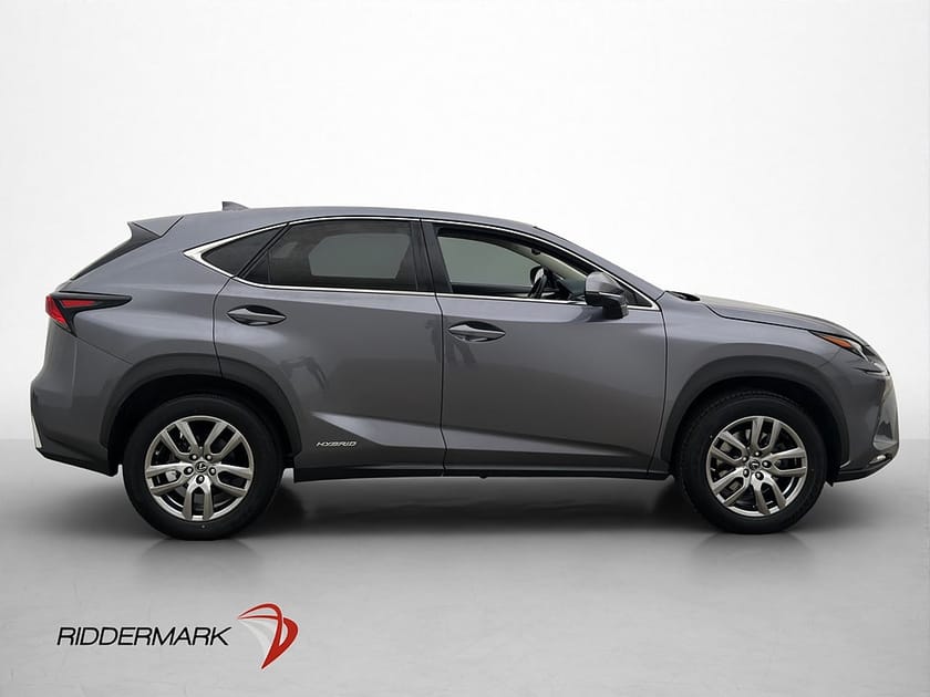 Bild 4 av Lexus NX 300h AWD 197hk Executive Pano Skinn Kamera Navi
