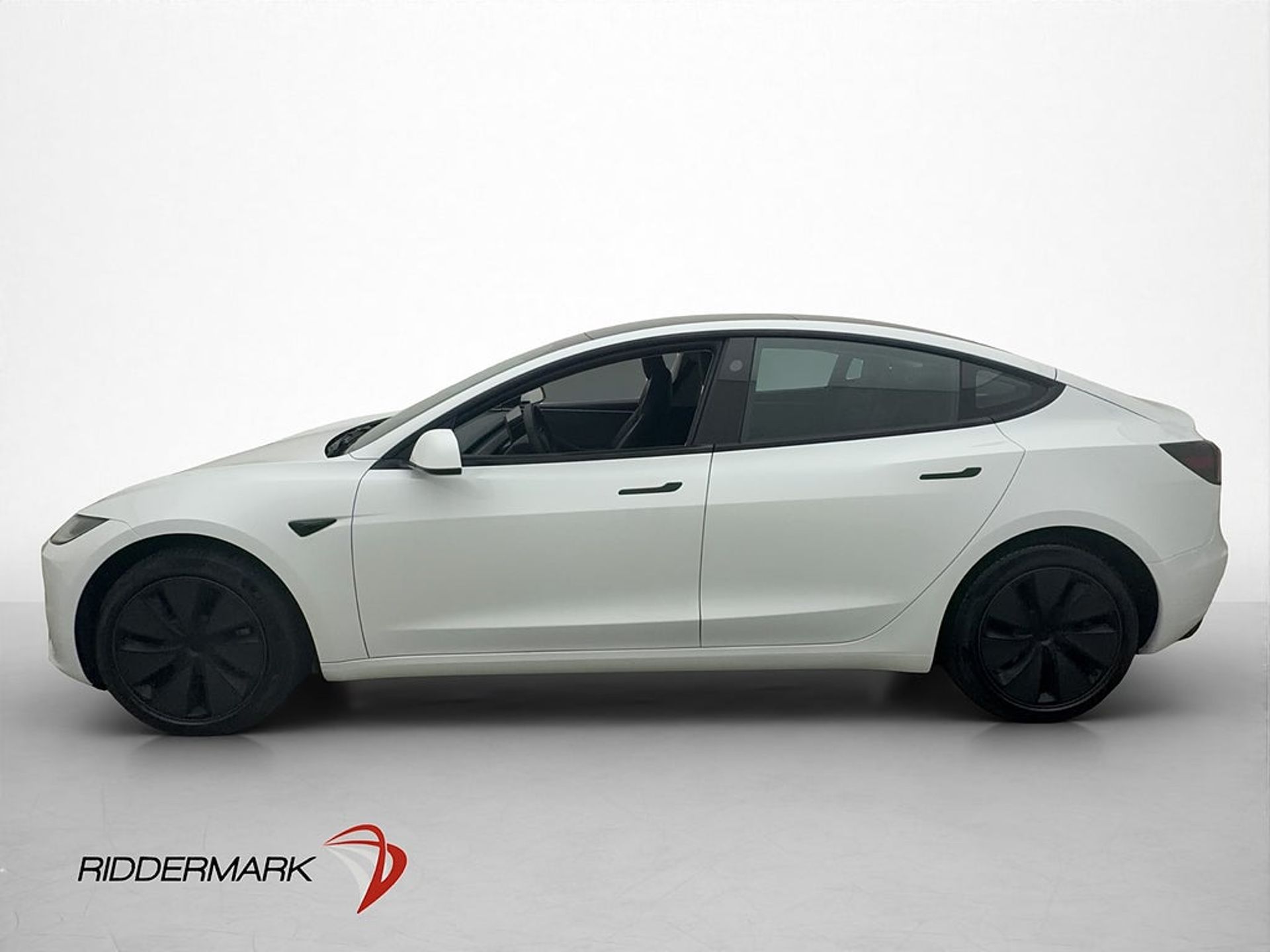Tesla Model 3 2024, photo 5/10