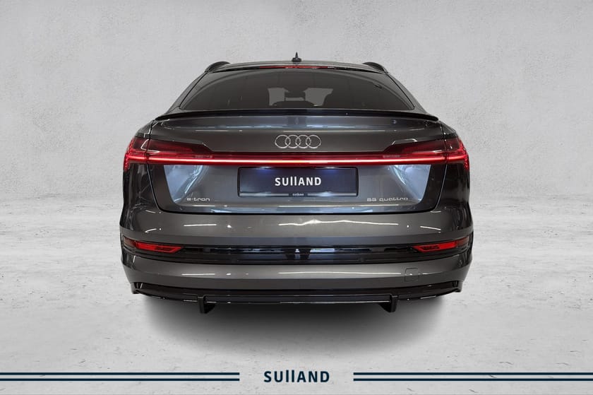 Bilde 4 av Audi e-tron Sportback 55 quattro Quattro/S-LINE/SortOptikk/Matrix/360-Cam/ACC/Krok