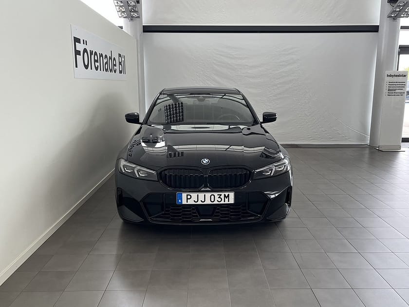 Bild 2 av BMW 330e xDrive Sedan M Sport Pro H/K Drag Comfort Access