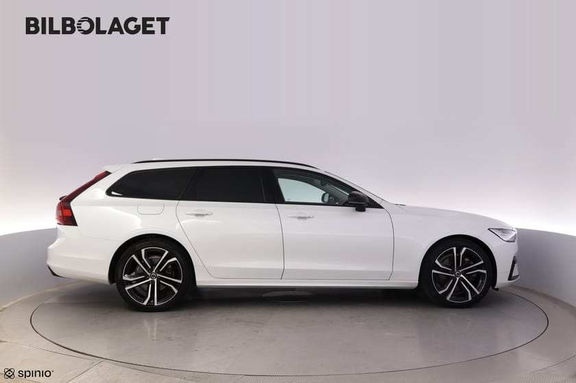 Bild 2 av Volvo V90 Recharge T6 Plus Dark LUFTFJÄDRING DRAG