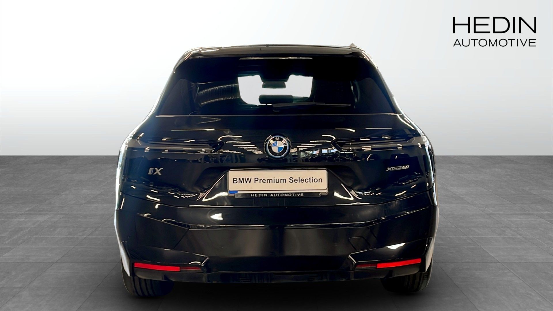 BMW iX xDrive50, 524hp, 2024