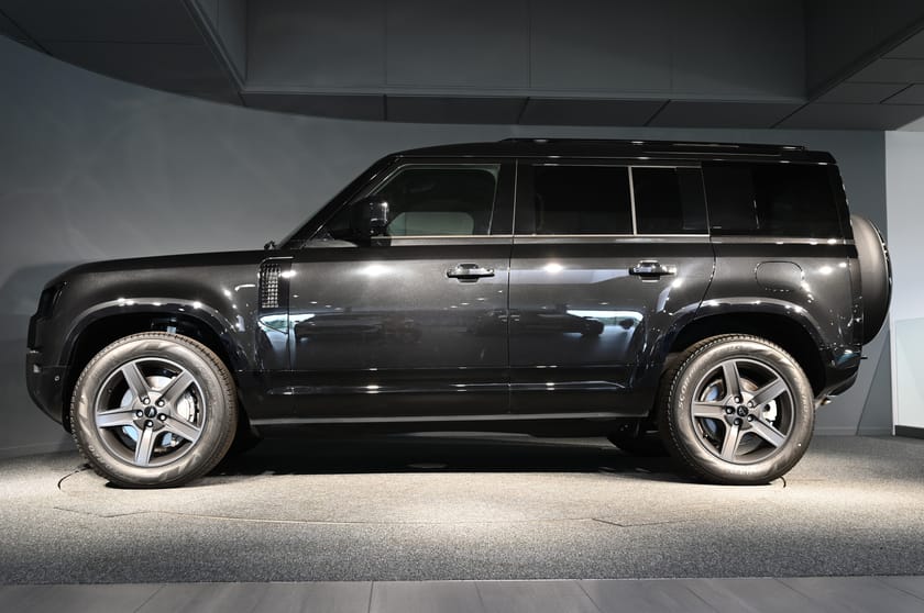 Bild 3 av Land Rover Defender P300e PHEV X-Dynamic SE *Direktleverans*