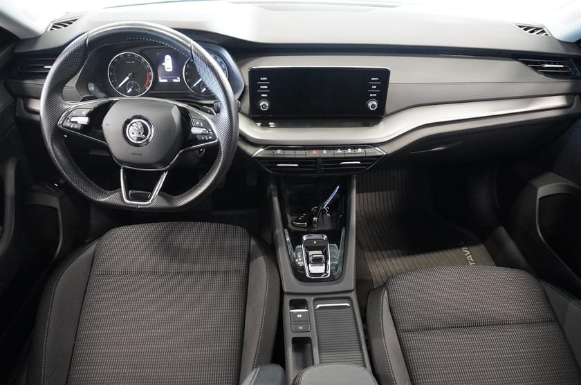 Bild 2 av Škoda Octavia Kombi 2.0 TDI DSG Ambition Dragkrok Dieselvärmare
