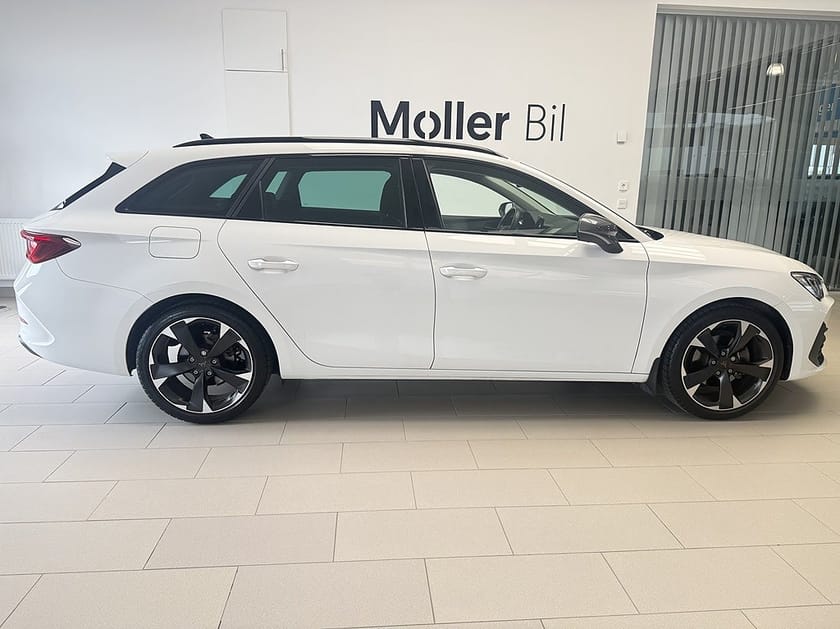 Bild 4 av CUPRA Leon Sportstourer 1.5 Etsi I Rattvärme I Digtal Cockpit