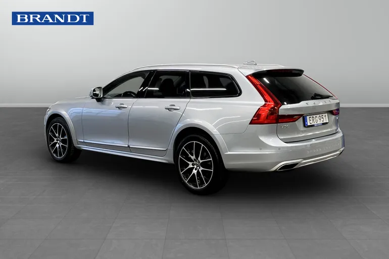 Volvo V90 Cross Country