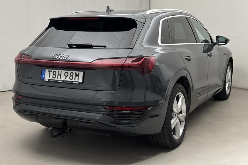 Bild 3 av Audi Q8 50 e-tron quattro (340hk) Assistanspaket Tour