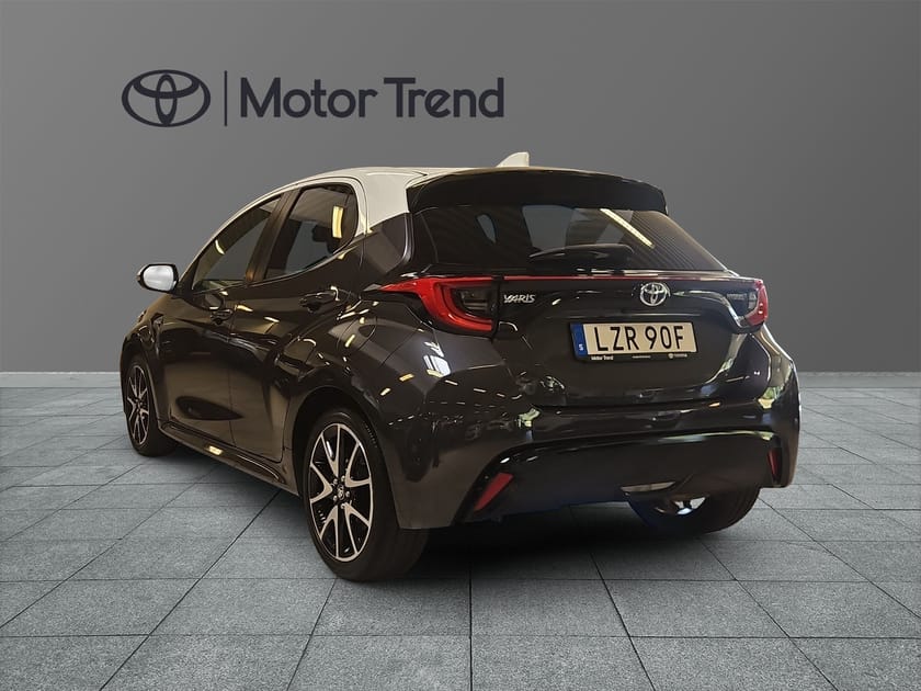Bild 3 av Toyota Yaris Hybrid 1,5 5D STYLE BI-TONE
