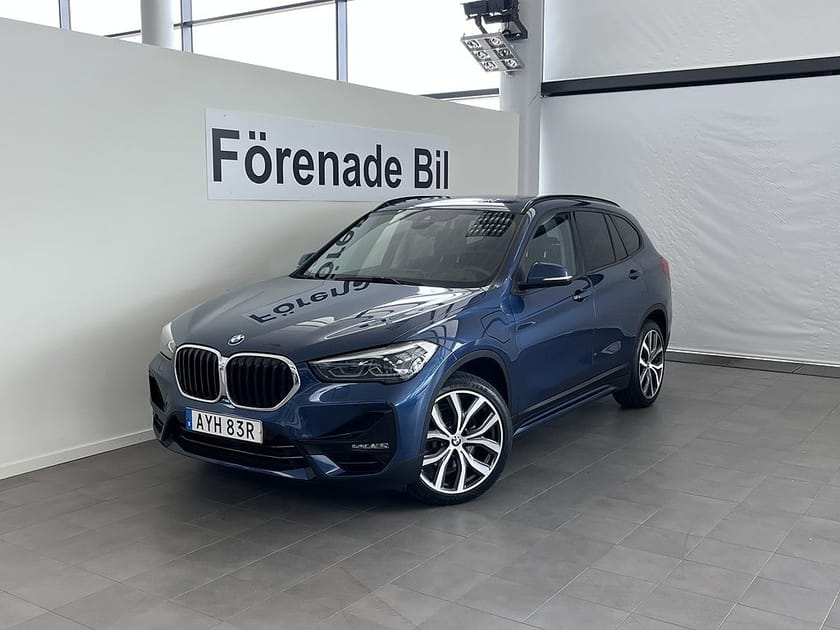 Bild 1 av BMW X1 xDrive25e Model Sport H/K Drag Panorama Komfort Access