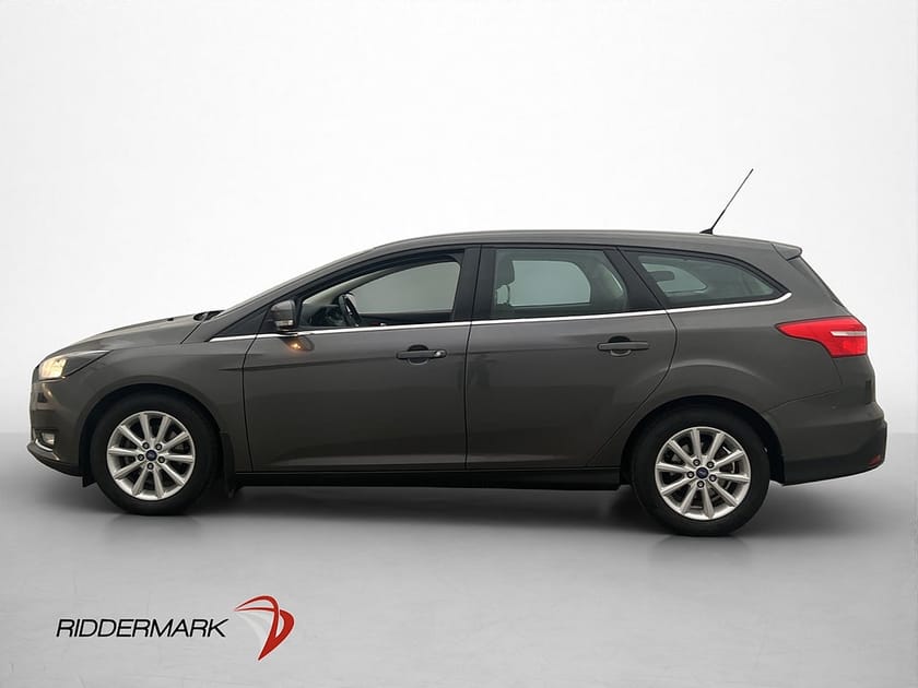 Bild 2 av Ford Focus Kombi 1.0 125hk Titanium Dragkrok Sensorer 0,48l/mil