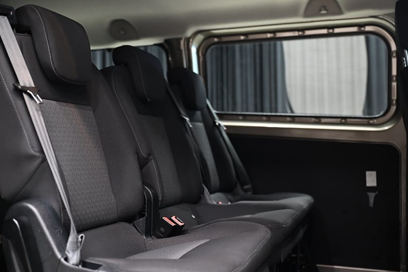 Bild 4 av Ford Transit Custom 320 Kombi 170HK Automat|9-Sits|NyKamrem|Backkamera|Leasbar