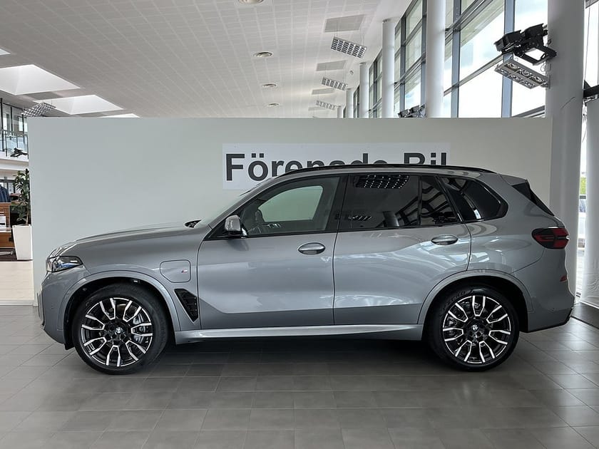 Bild 3 av BMW X5 xDrive50e 3.95 ränta M Sport H/K Komfortstol Panorama