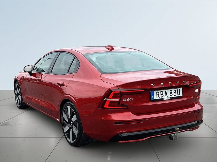 Bild 5 av Volvo S60 Recharge T6 2024 AWD/398hk/Drag/360-Kamera/HK-Ljud/