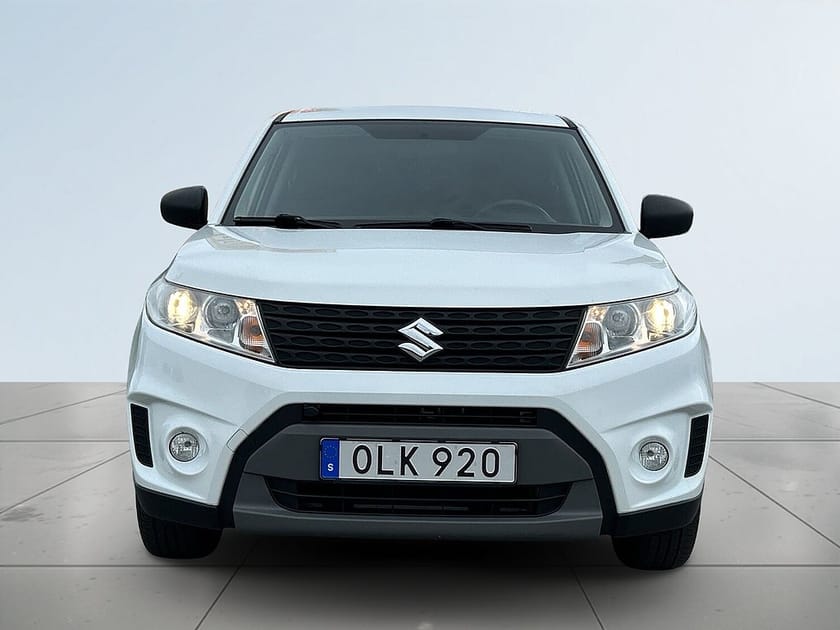 Bild 2 av Suzuki Vitara 1.6 DOHC 16V VVT SoV-Däck, Motorvärmare