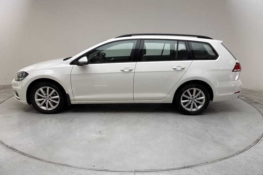 Bild 2 av Volkswagen Golf Sportscombi VII 1.5 TSI (150hk) Dragpaket
