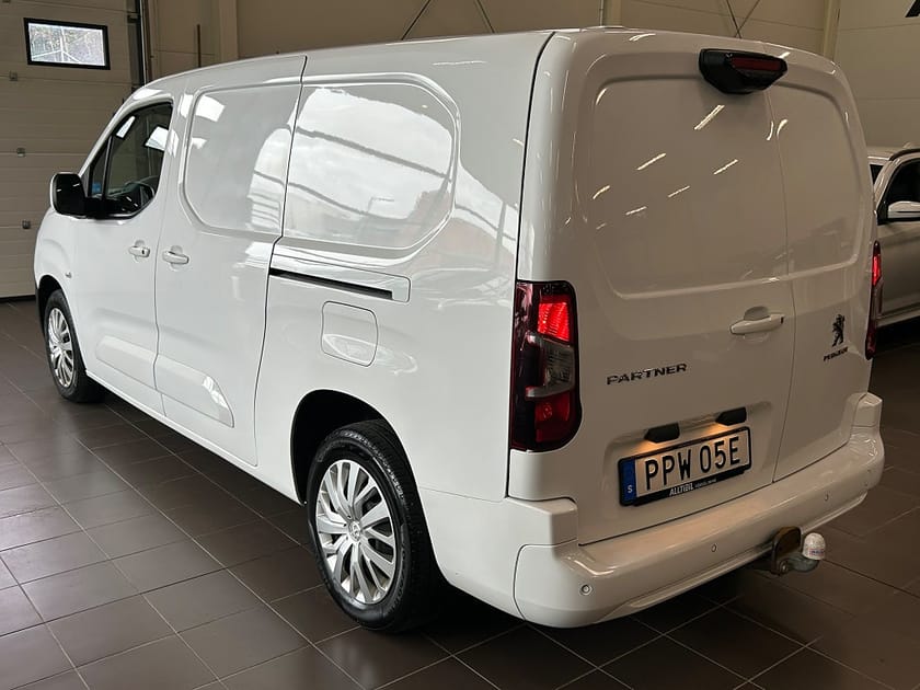 Bild 5 av Peugeot Partner Utökad Last PRO+ L2 1.5 BHDi 130 AUT Kamera/Värmare/Drag/V-däck